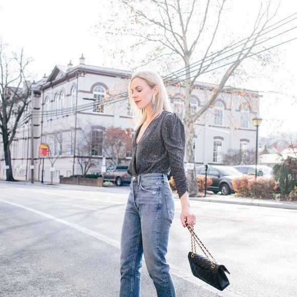 ASTR the Label Black Shimmer Bodysuit with Plunging Neckline Womens Size Small - Picture 3 of 3